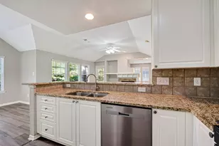 77 Woodlily Pl, The Woodlands, TX 77382 - Photo 12