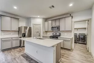 7830 Cattleman Vly Dr, Rosharon, TX 77583 - Photo 6