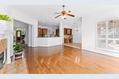 47 N Winsome Path Circle, The Woodlands, TX 77382 - Photo 12