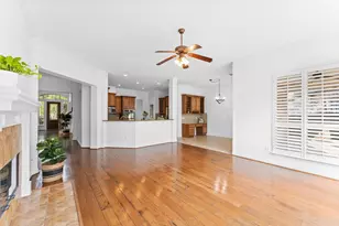 47 N Winsome Path Circle, The Woodlands, TX 77382 - Photo 12