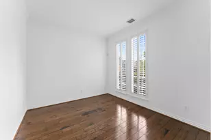 47 N Winsome Path Circle, The Woodlands, TX 77382 - Photo 8