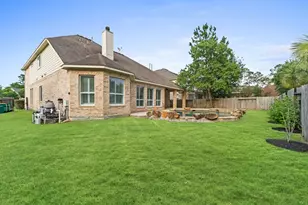 47 N Winsome Path Circle, The Woodlands, TX 77382 - Photo 4