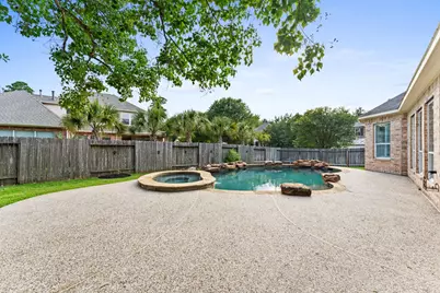 47 N Winsome Path Circle, The Woodlands, TX 77382 - Photo 2