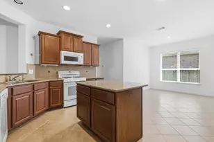 1015 Cedar Lake Ct, Conroe, TX 77384 - Photo 6