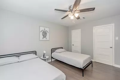1102 45th Street, Galveston, TX 77550 - Photo 32