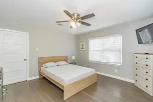 1102 45th St, Galveston, TX 77550 - Photo 24