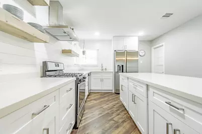 1102 45th Street, Galveston, TX 77550 - Photo 14