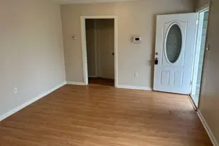 1022 W 8th St, Freeport, TX 77541 - Photo 2