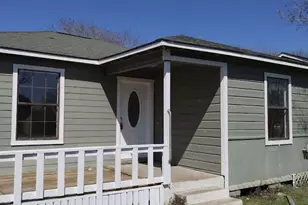 1022 W 8th St, Freeport, TX 77541 - Photo 2