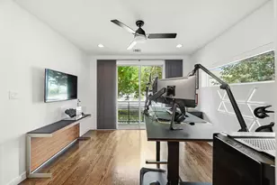 912 W 19th St, Houston, TX 77008 - Photo 10