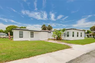 1203 W 6th St, Freeport, TX 77541 - Photo 4