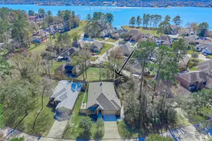 12635 Lakeshore Dr, Montgomery, TX 77356 - Photo 2