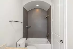 2123 McIlhenny St, Houston, TX 77004 - Photo 24