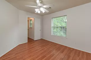 213 E Summerhaze Circle, The Woodlands, TX 77382 - Photo 28
