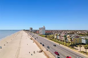 7000 Seawall Blvd, Galveston, TX 77551 - Photo 26