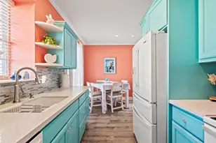 7000 Seawall Blvd, Galveston, TX 77551 - Photo 12