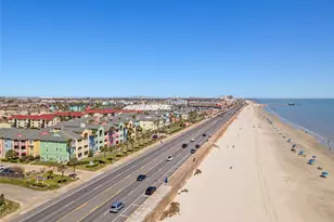7000 Seawall Blvd, Galveston, TX 77551 - Photo 32