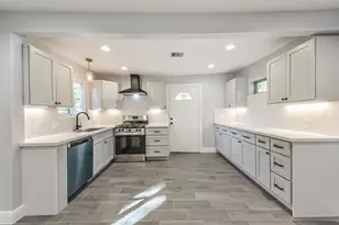 8925 Everglade Dr, Houston, TX 77078 - Photo 12