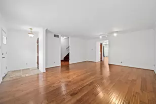 5819 Valley Forge Dr, Houston, TX 77057 - Photo 2