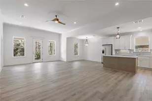 825 Village Gate Cir, Nacogdoches, TX 75961 - Photo 6