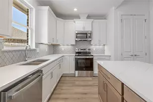 825 Village Gate Cir, Nacogdoches, TX 75961 - Photo 8