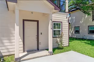 5007 Mallow St, Houston, TX 77033 - Photo 2