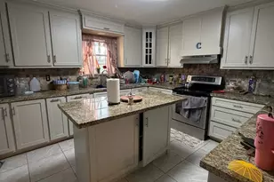 2327 Camelot Dr, Weslaco, TX 78596 - Photo 6
