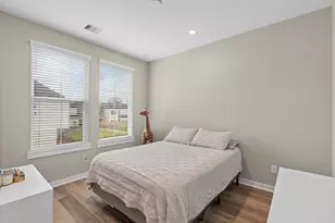 413 Stonework Oaks Lane, Houston, TX 77076 - Photo 34