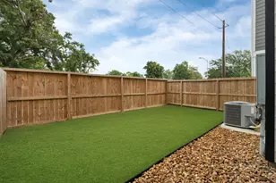 413 Stonework Oaks Lane, Houston, TX 77076 - Photo 40