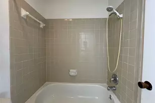 3909 Tanglewilde St, Houston, TX 77063 - Photo 8