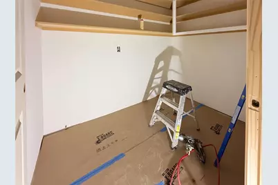 10438 Brinwood Drive, Houston, TX 77043 - Photo 14