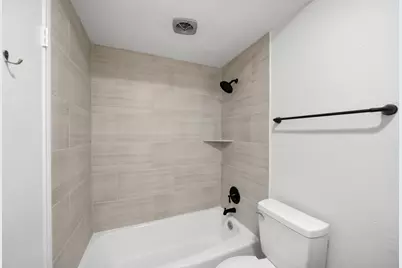 9654 Westview Drive #9, Houston, TX 77055 - Photo 32