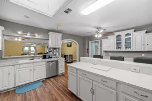 2815 Jack Johnson Blvd, Galveston, TX 77550 - Photo 8