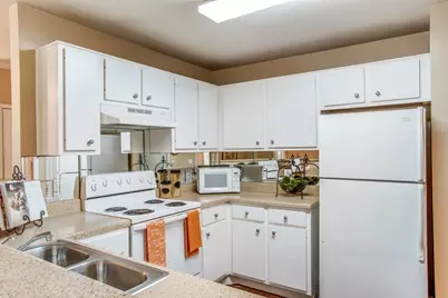 10221 Centrepark Drive #A417, Houston, TX 77043 - Photo 6