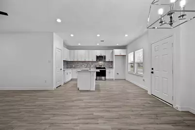 5430 Heron Drive, Houston, TX 77033 - Photo 4
