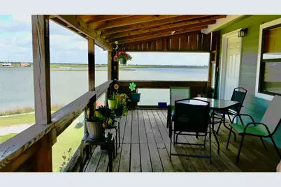 4432 Swan Street, Hitchcock, TX 77563 - Photo 2
