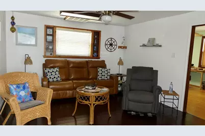 4432 Swan Street, Hitchcock, TX 77563 - Photo 8
