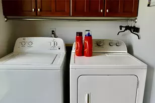 4432 Swan St, Hitchcock, TX 77563 - Photo 14