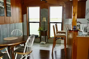 4432 Swan St, Hitchcock, TX 77563 - Photo 10