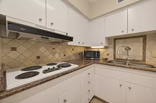 2600 Bellefontaine St, Houston, TX 77025 - Photo 14