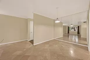 2600 Bellefontaine St, Houston, TX 77025 - Photo 10