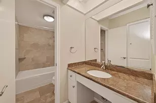 2600 Bellefontaine St, Houston, TX 77025 - Photo 22