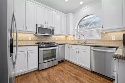 5202 Sagecircle Street S, Houston, TX 77056 - Photo 12
