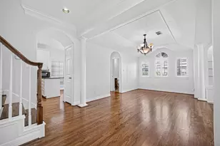 5202 Sagecircle Street S, Houston, TX 77056 - Photo 2