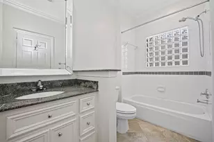 5202 Sagecircle Street S, Houston, TX 77056 - Photo 36