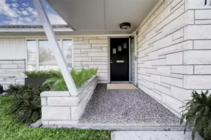 1111 Stonecrest Dr, Houston, TX 77018 - Photo 2