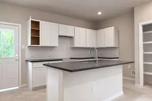 1715 Palomino Gold Trl, Crosby, TX 77532 - Photo 2