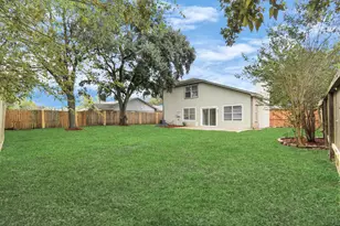 1111 W Brompton Dr, Pearland, TX 77584 - Photo 4