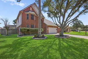 405 Gastonbury Ct, League City, TX 77573 - Photo 1