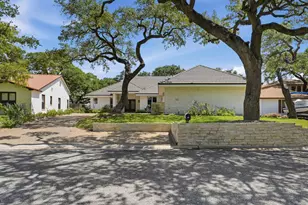 2513 Turkey Neck Cir, Rockport, TX 78382 - Photo 2